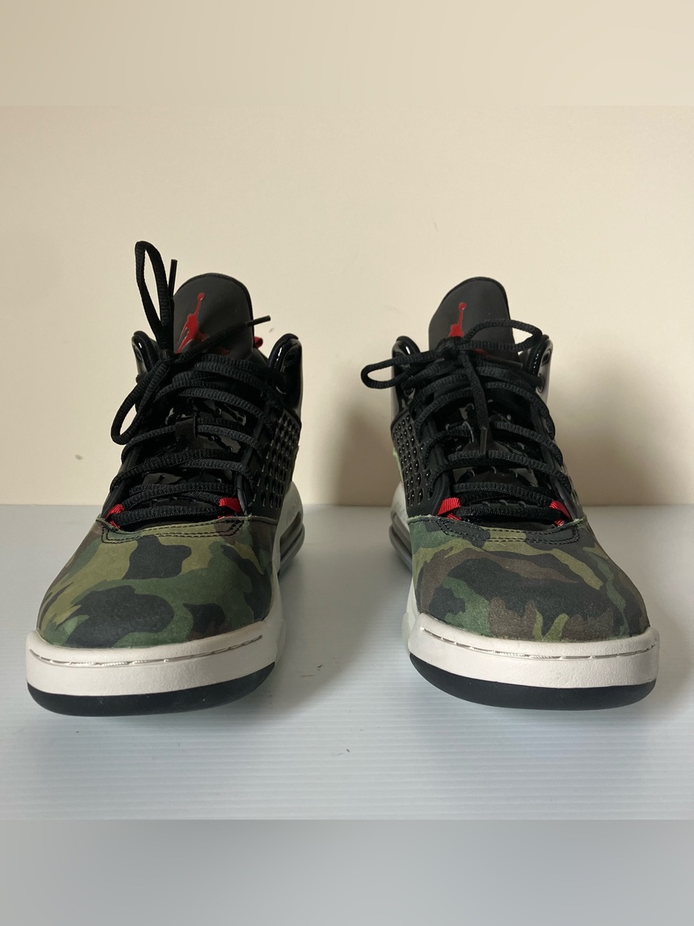 Men’s Jordan Maxin 200 Medium Olive Gym Red Black Camo Sneakers size 10.5 - Picture 4 of 10